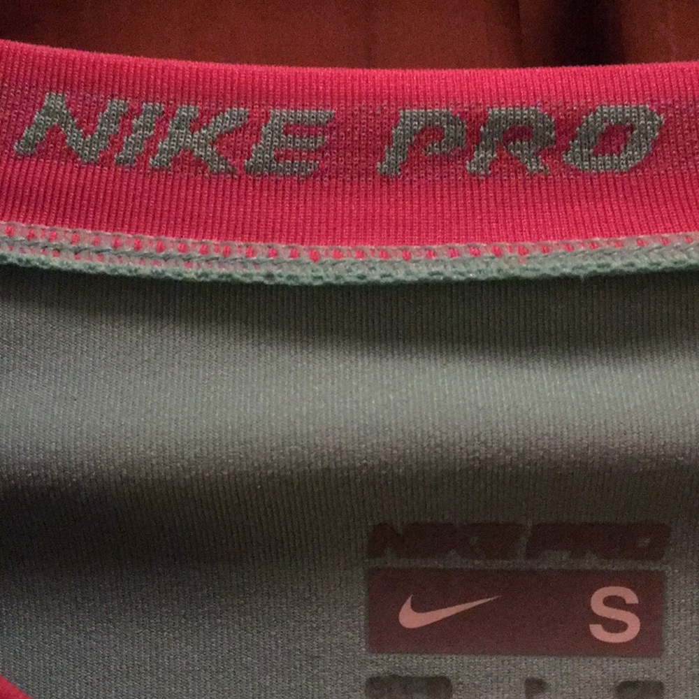 Nike Tee - Picture 4 of 8